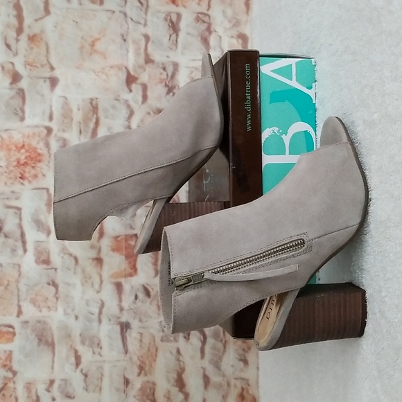 New Diba True Ink Away Side Zip Bootie - Picture 3 of 9